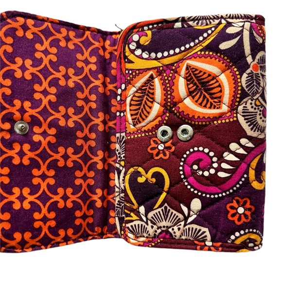 ITEM CURRENTLY BEING TURNED INTO A SET - Picture 4 of 9